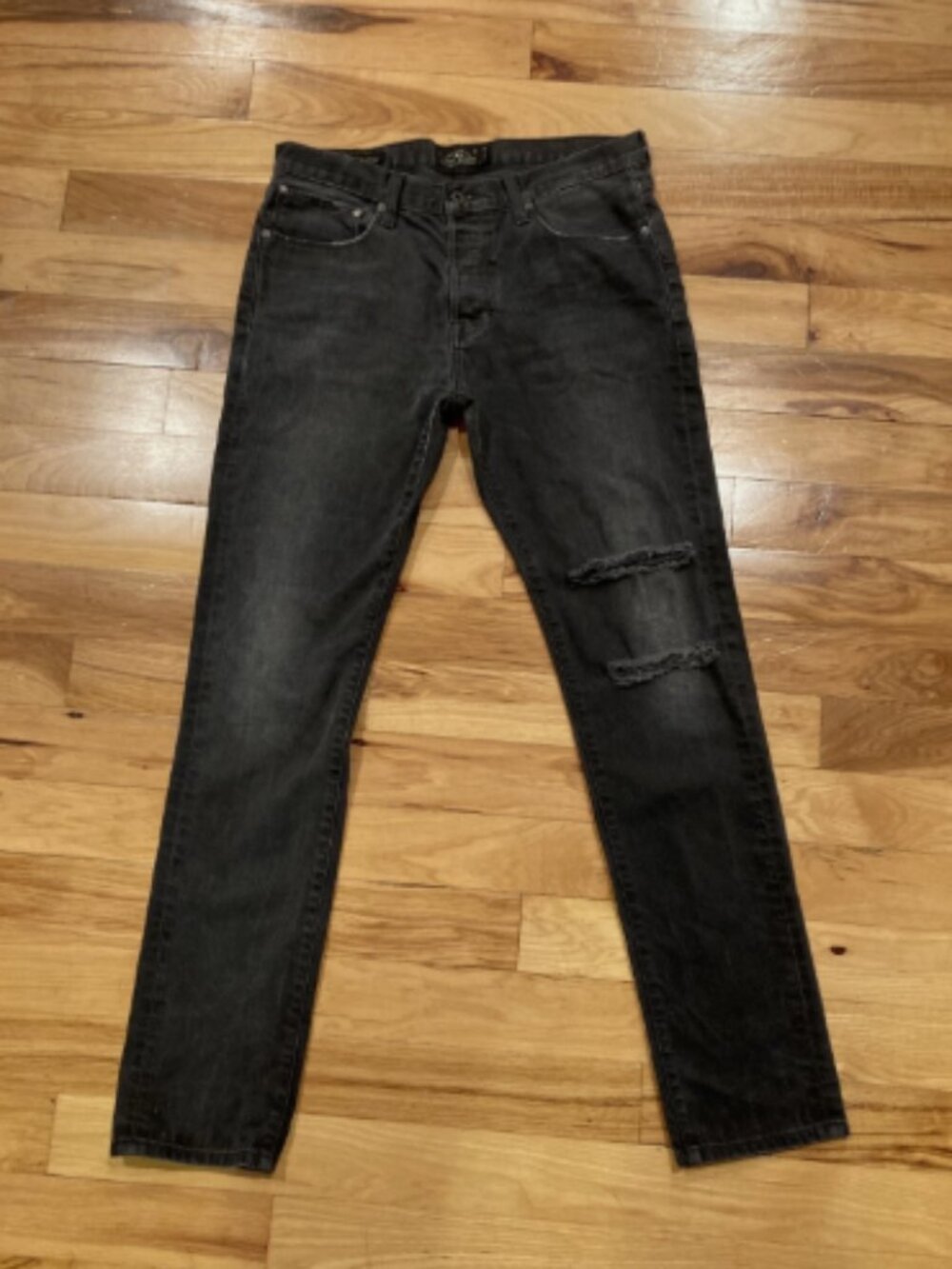 Lucky Brand 1 Authentic Skinny Black Distressed Mens Jeans TAG 32 Fits 34 x 32